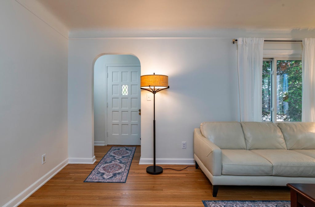 Photo of 3331 Parkview Boulevard, Robbinsdale, MN 55422 (MLS # 7094599)