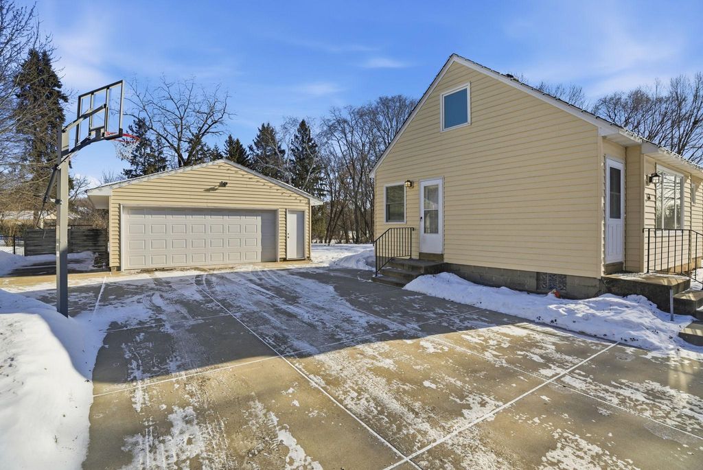 Photo of 8 Pointcross Drive, Circle Pines, MN 55014 (MLS # 7012682)