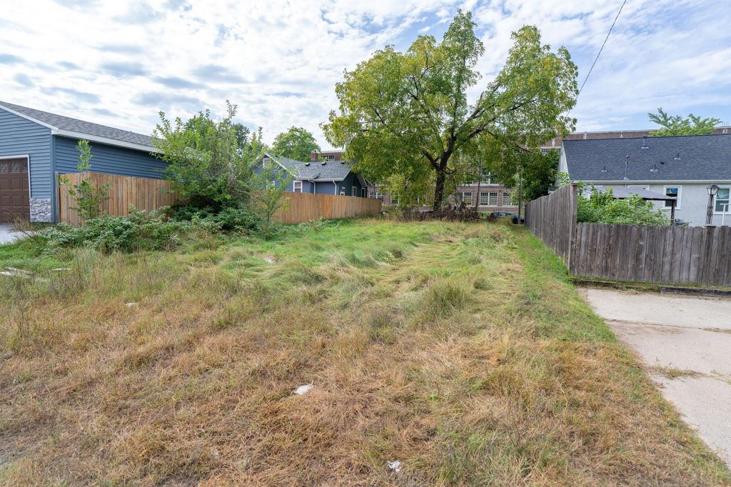 Photo of 4314 Morgan Avenue N, Minneapolis, MN 55412 (MLS # 7002678)