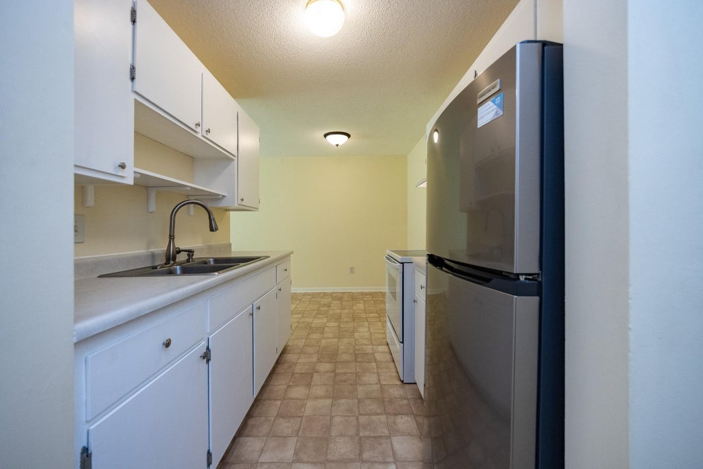 Photo of 2007 E 122nd Street #B5, Burnsville, MN 55337 (MLS # 7149172)