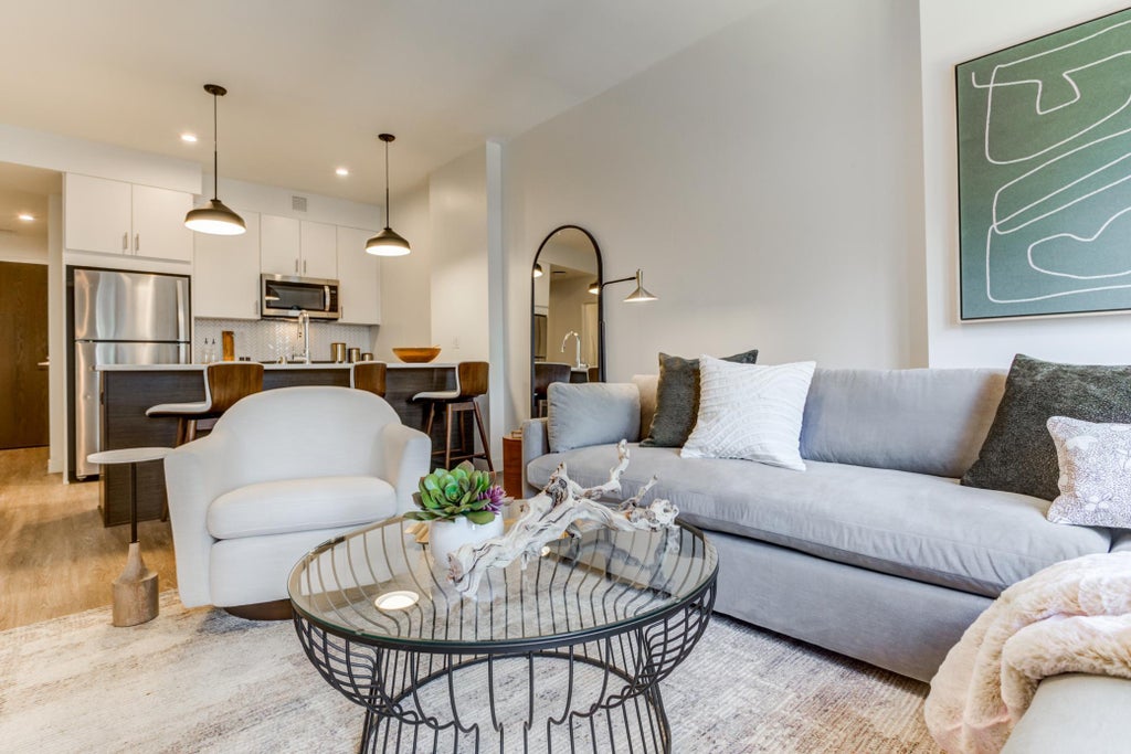 Photo of 270 Hennepin Avenue #402, Minneapolis, MN 55401 (MLS # 7147743)
