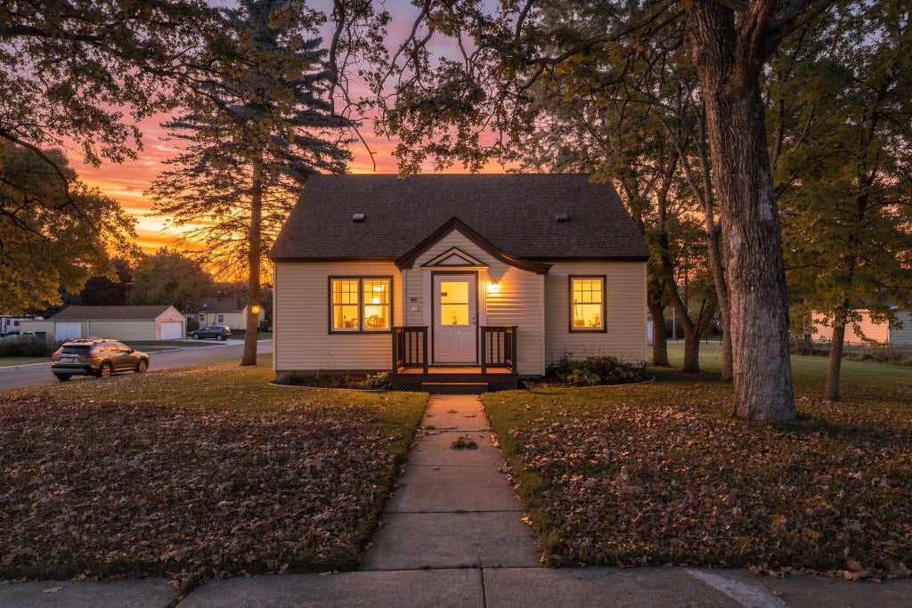 Photo of 800 Broadway Avenue S, Sauk Rapids, MN 56379 (MLS # 7153249)