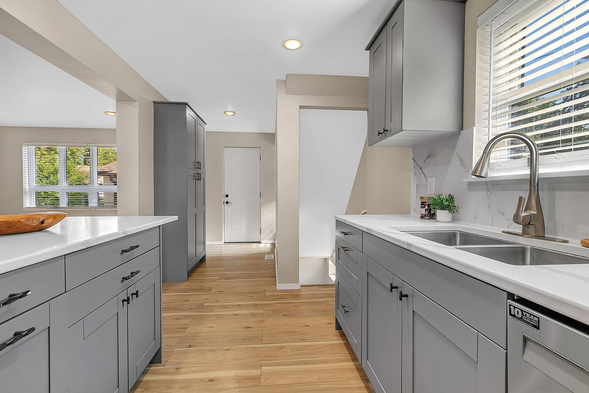 122 6th Avenue S