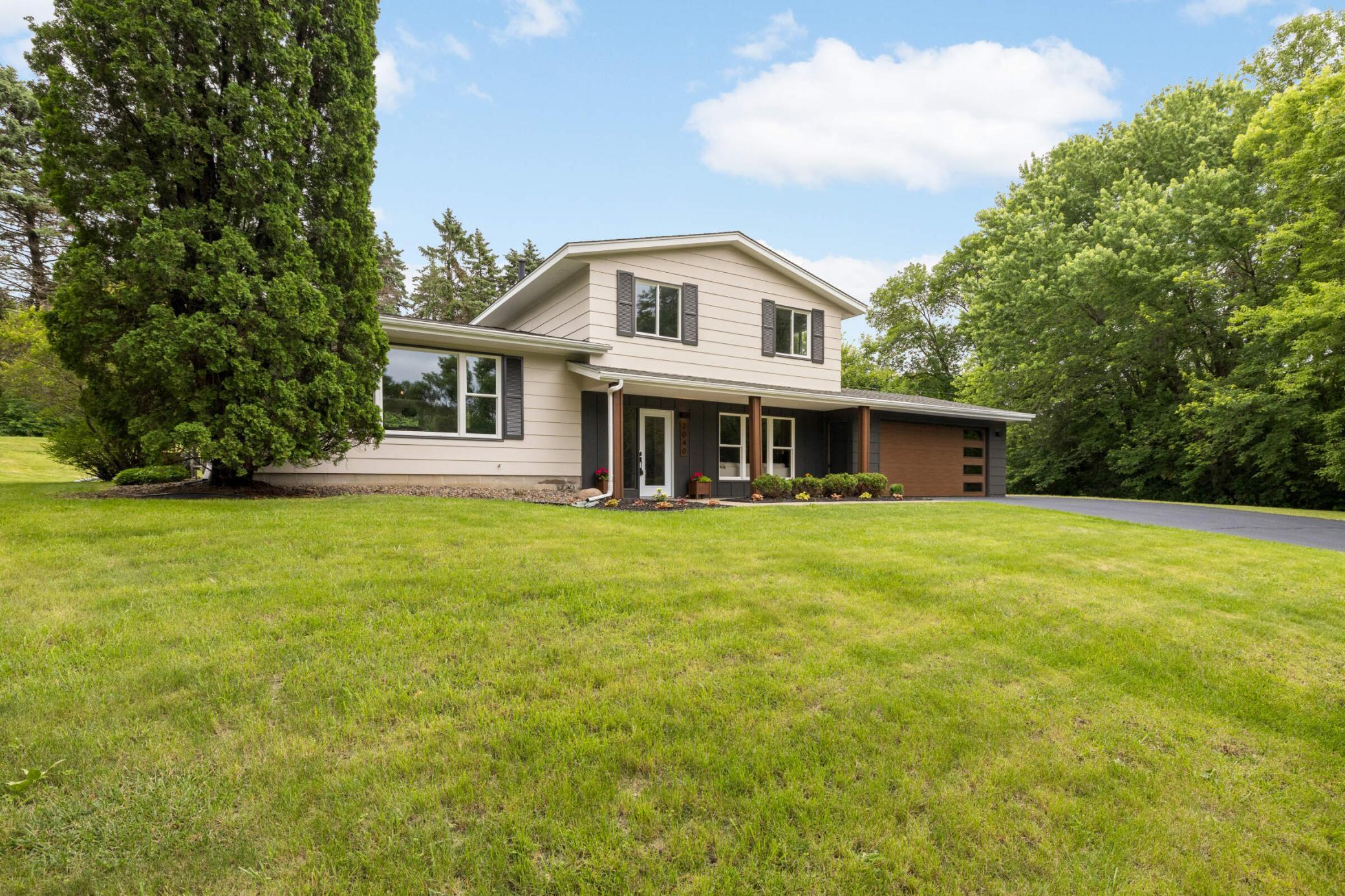 2040 Vagabond Lane N