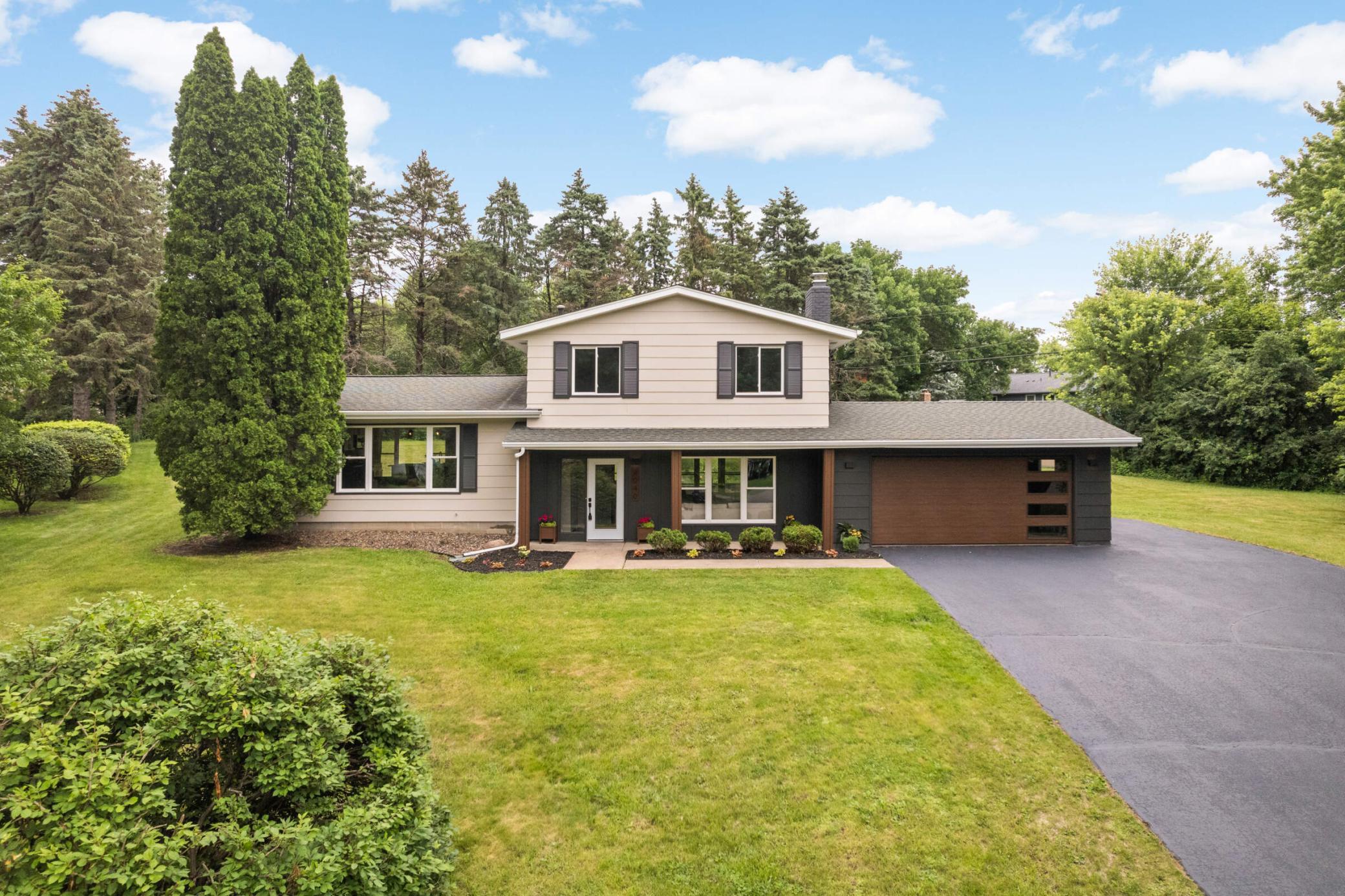 2040 Vagabond Lane N