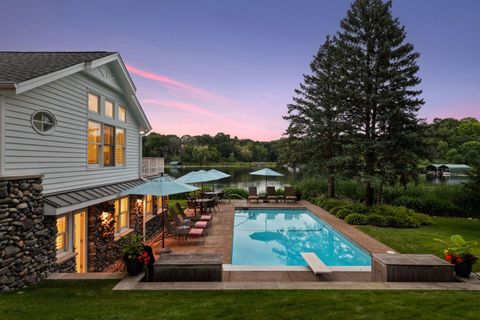 513 Ferndale Road W Wayzata MN 55391