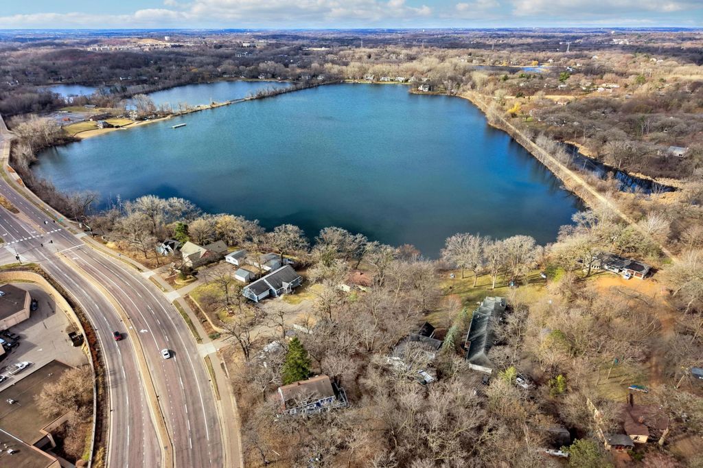 Photo of 4936 Shady Oak Road S, Hopkins, MN 55343 (MLS # 7051670)