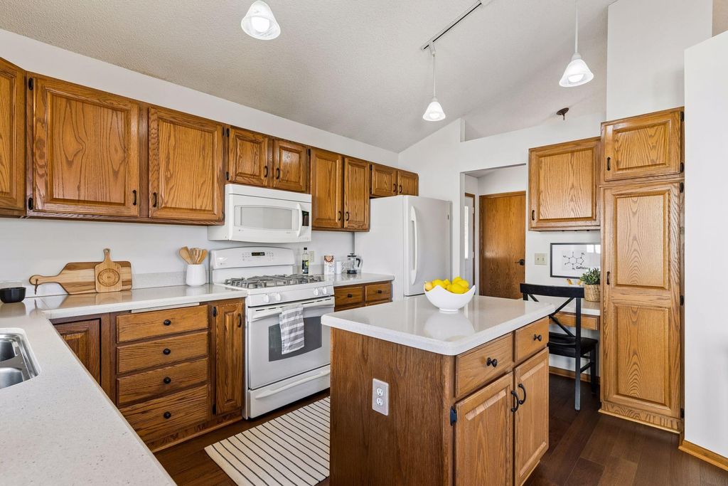 Photo of 1011 Boston Hill Road, Eagan, MN 55123 (MLS # 7034412)