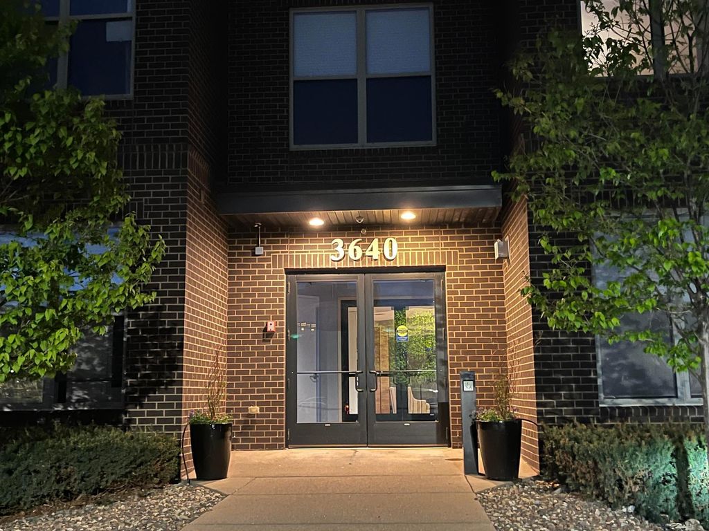 Photo of 3640 Wooddale Avenue S #305, Saint Louis Park, MN 55416 (MLS # 7059295)