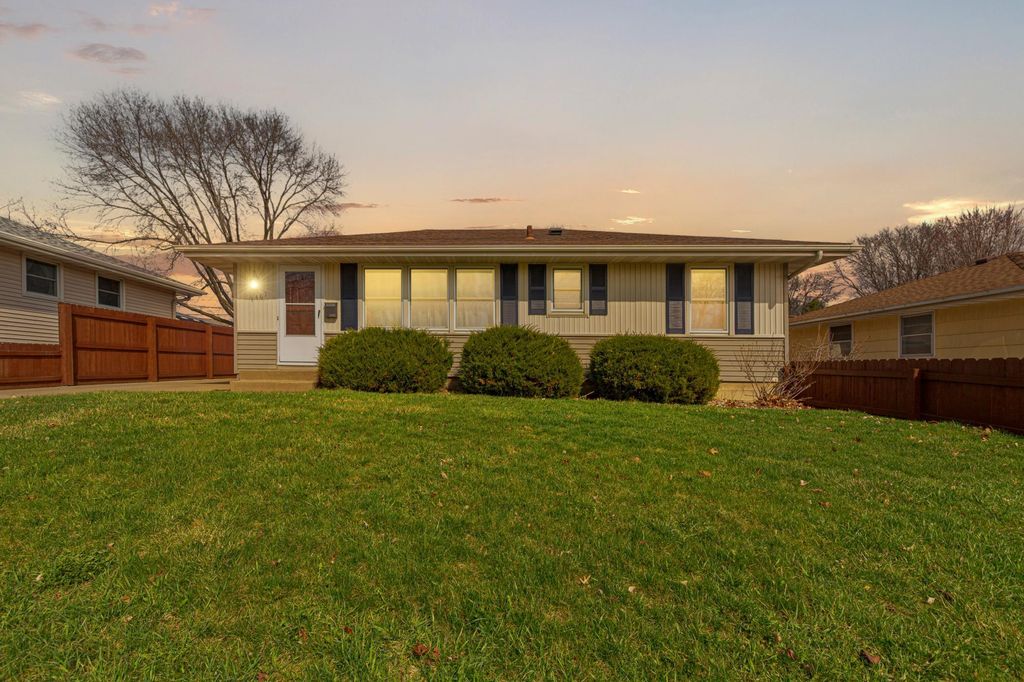 Photo of 1461 Cascade Street NW, Rochester, MN 55901 (MLS # 7051928)