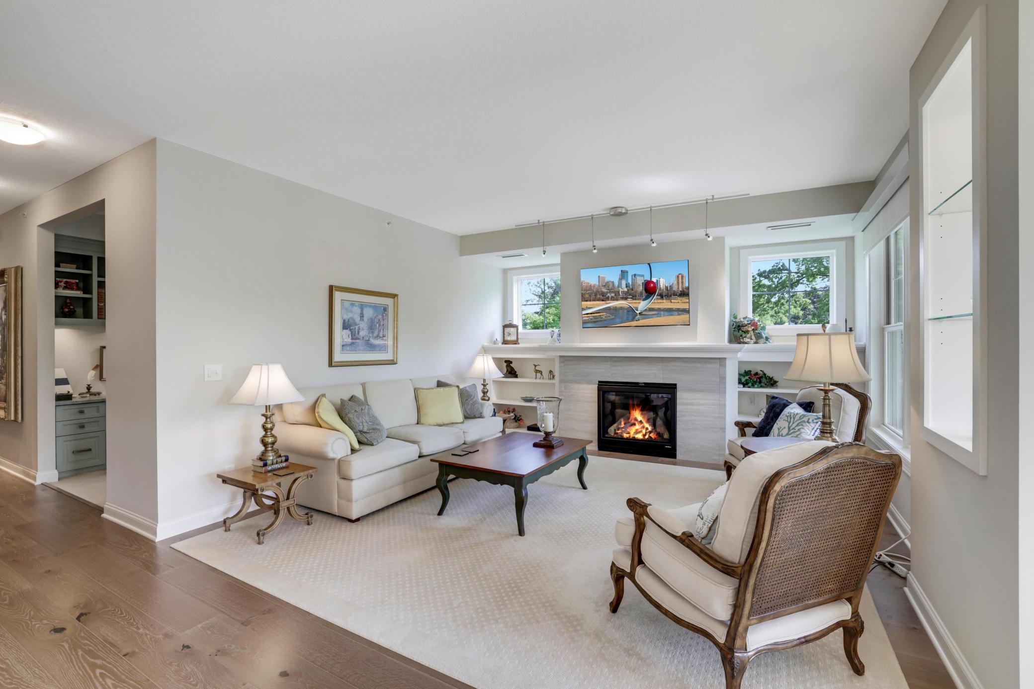 415 Indian Mound Street 203