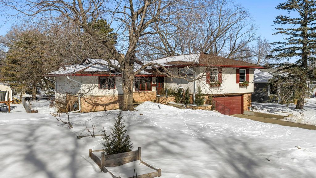 Photo of 3700 Chowen Curve, Edina, MN 55410 (MLS # 7007291)