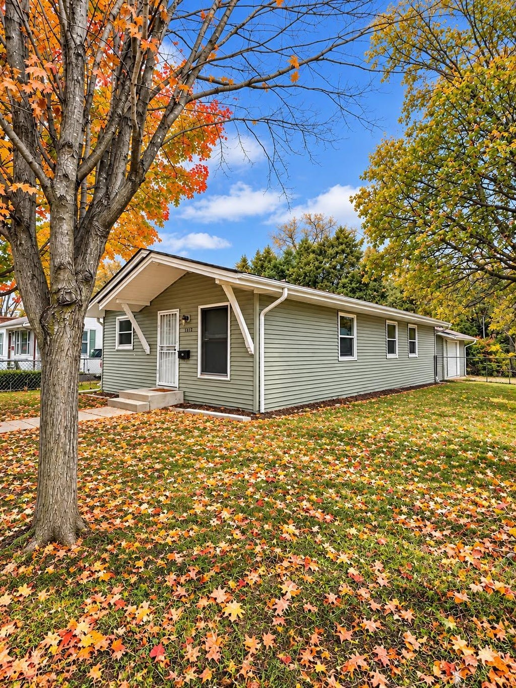 Photo of 1659 Case Avenue, Saint Paul, MN 55106 (MLS # 7161619)