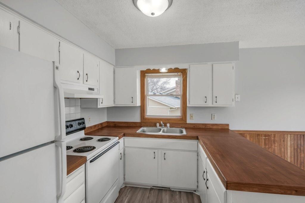 Photo of 6846 168th Court W, Rosemount, MN 55068 (MLS # 7054520)