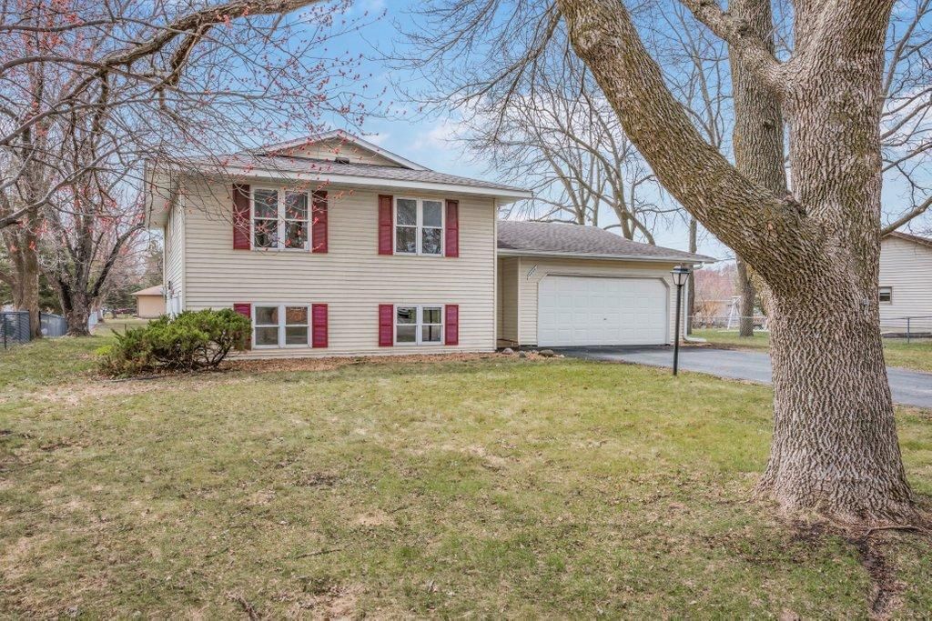 Photo of 6846 168th Court W, Rosemount, MN 55068 (MLS # 7054520)