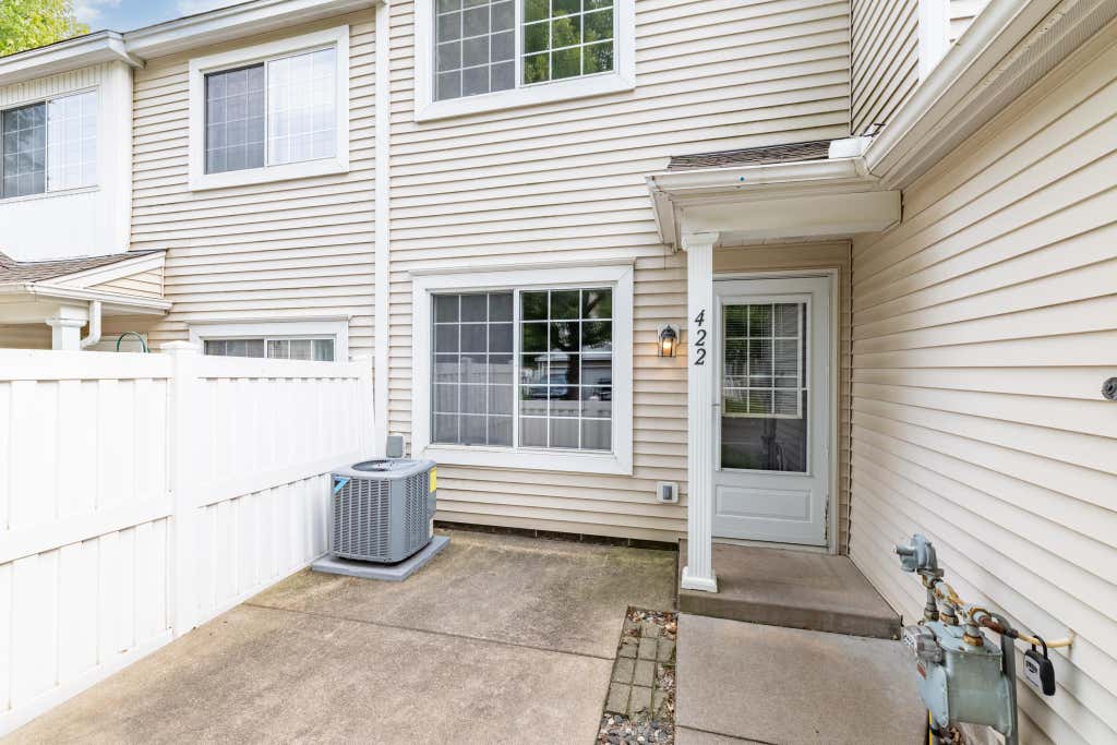 Photo of 422 Leeward Trail, Woodbury, MN 55129 (MLS # 7132132)