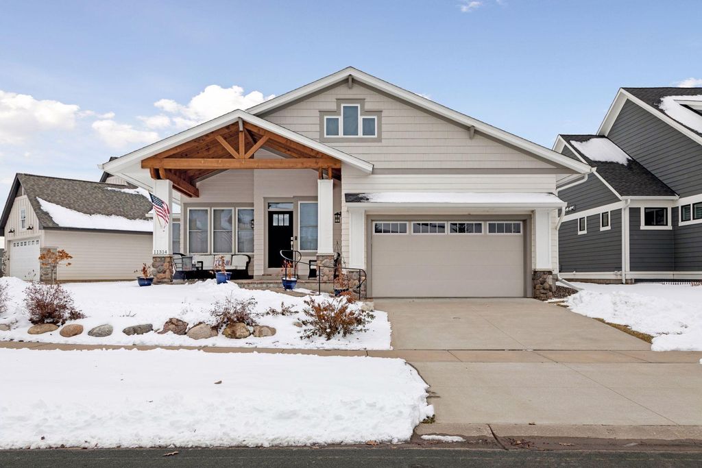 Photo of 11314 Sunflower Lane N, Lake Elmo, MN 55042 (MLS # 7024819)