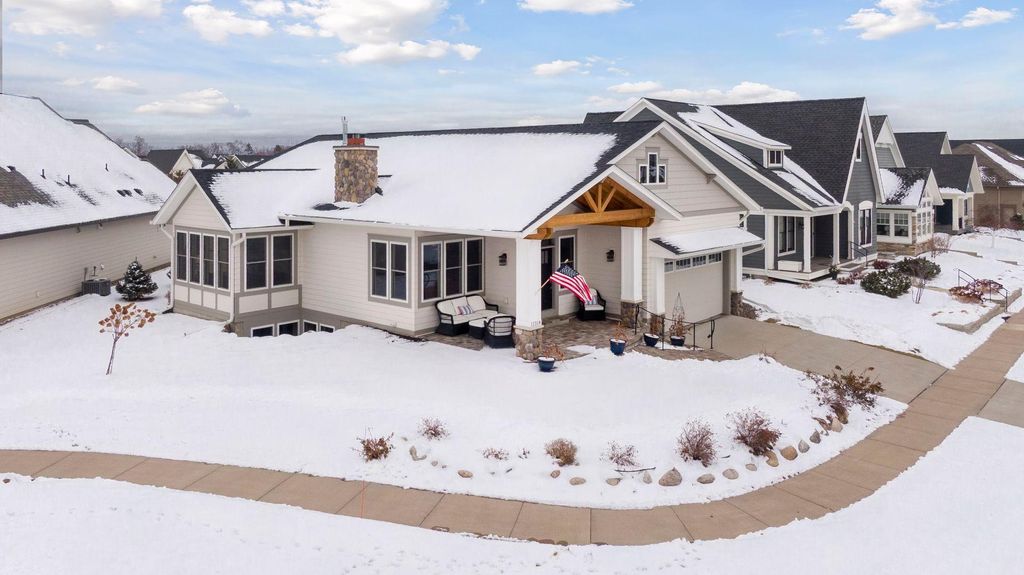 Photo of 11314 Sunflower Lane N, Lake Elmo, MN 55042 (MLS # 7024819)