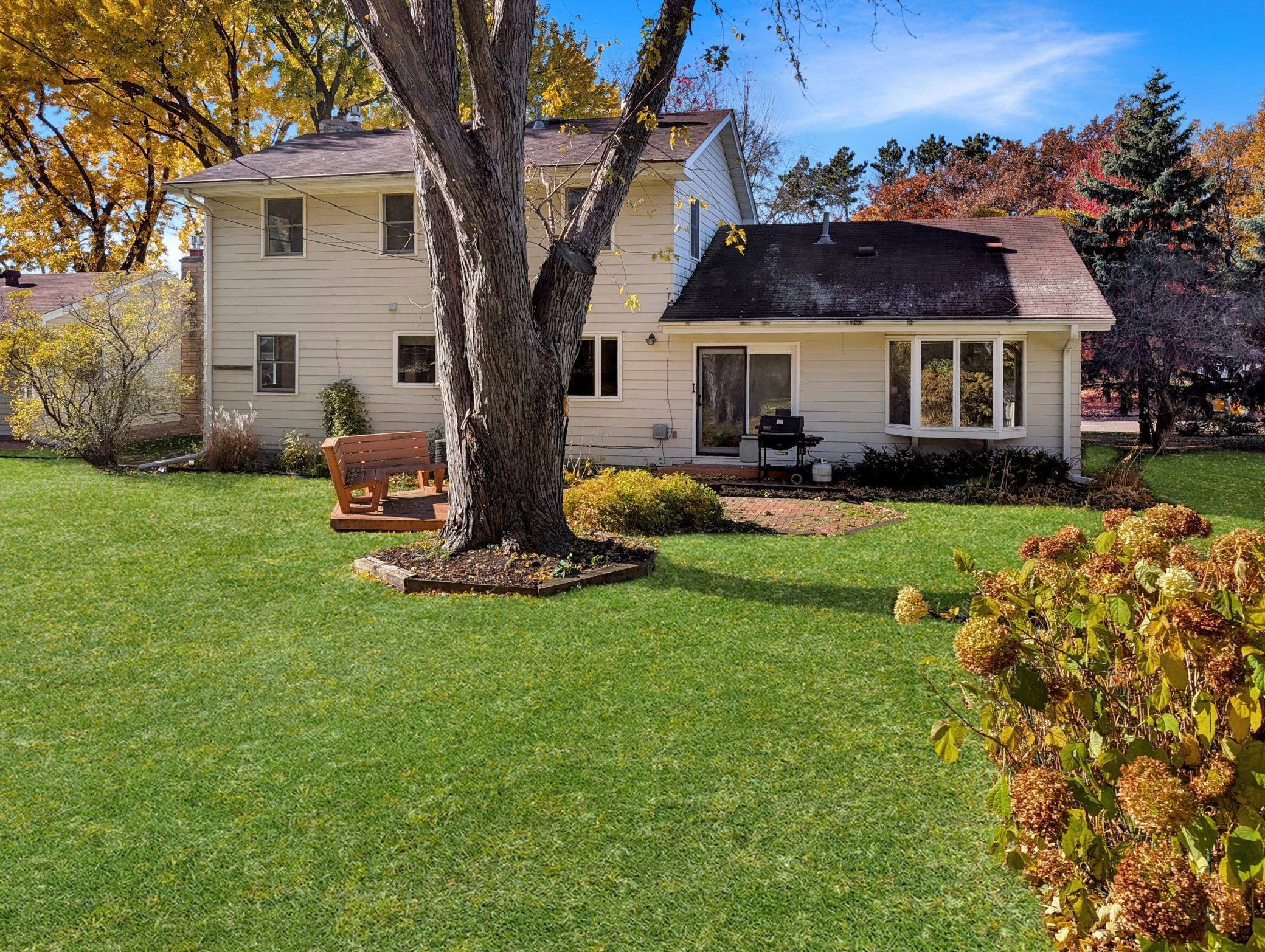 5920 Wisconsin Circle N