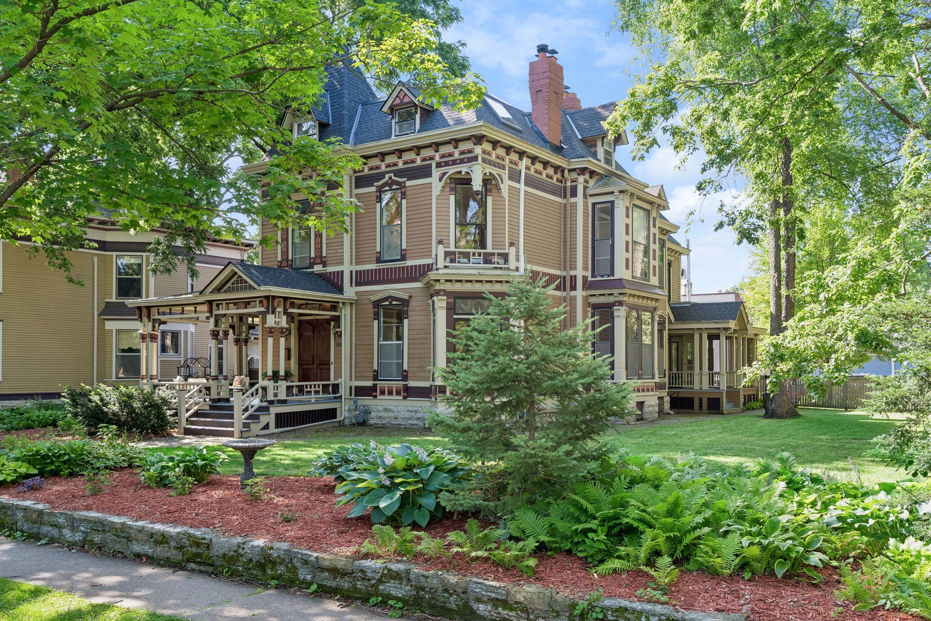 422 Laurel Avenue