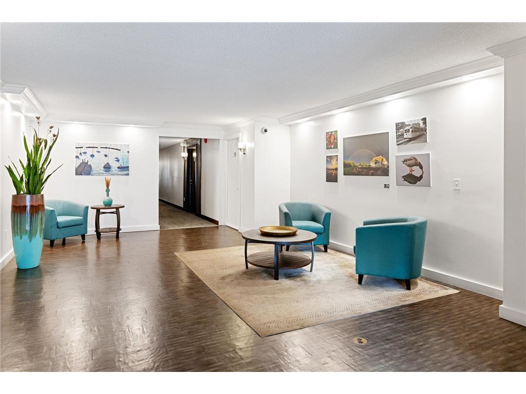 2800 W 44th Street 209