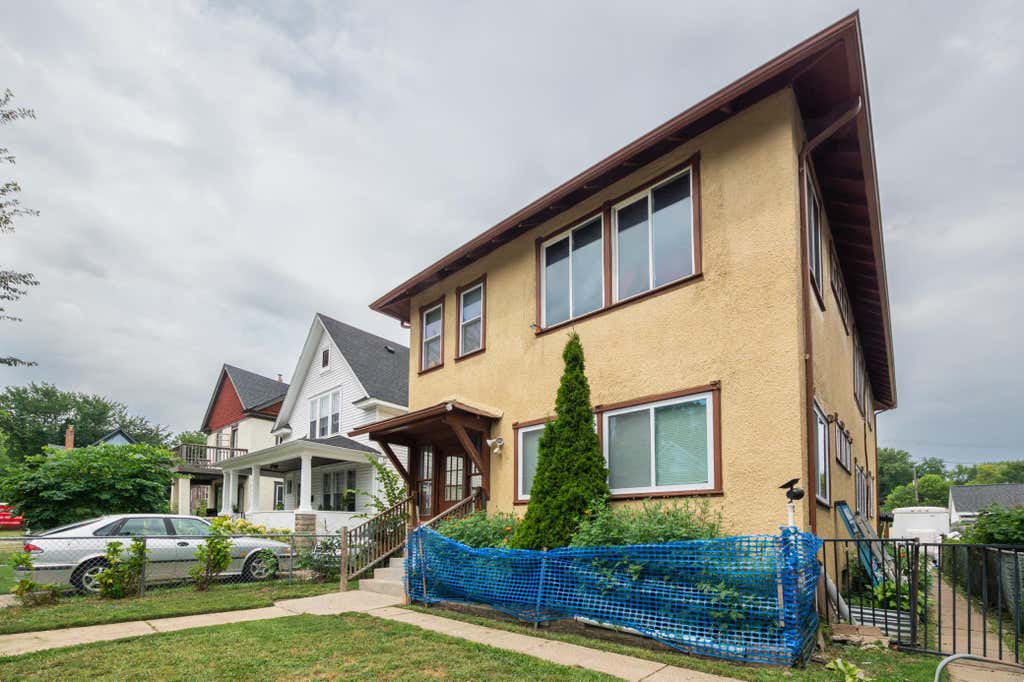 Photo of 2218 4th Avenue N, Minneapolis, MN 55405 (MLS # 7131420)