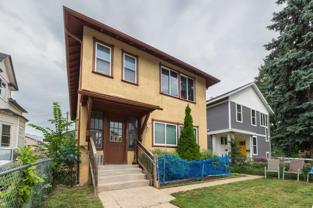 Photo of 2218 4th Avenue N, Minneapolis, MN 55405 (MLS # 7131420)