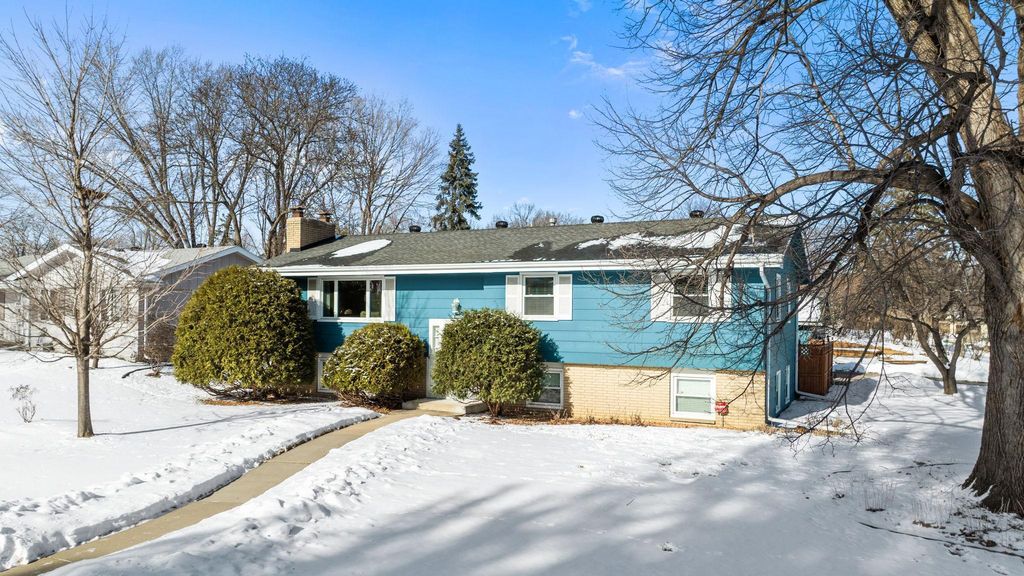 Photo of 8400 27th Place N, New Hope, MN 55427 (MLS # 7022365)