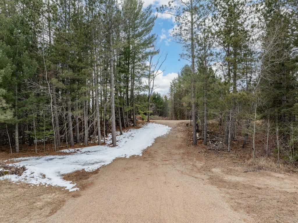 Photo of 2976 River Road Rd, Grand Rapids, MN 55744 (MLS # 7047590)