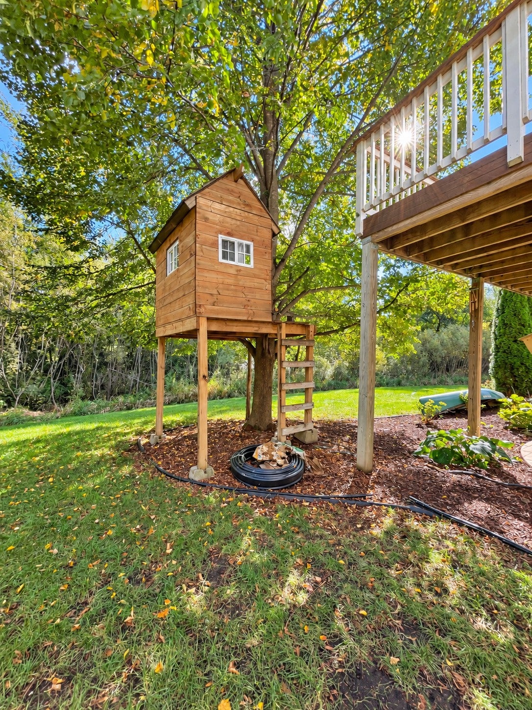 21761 Pine Tree Circle