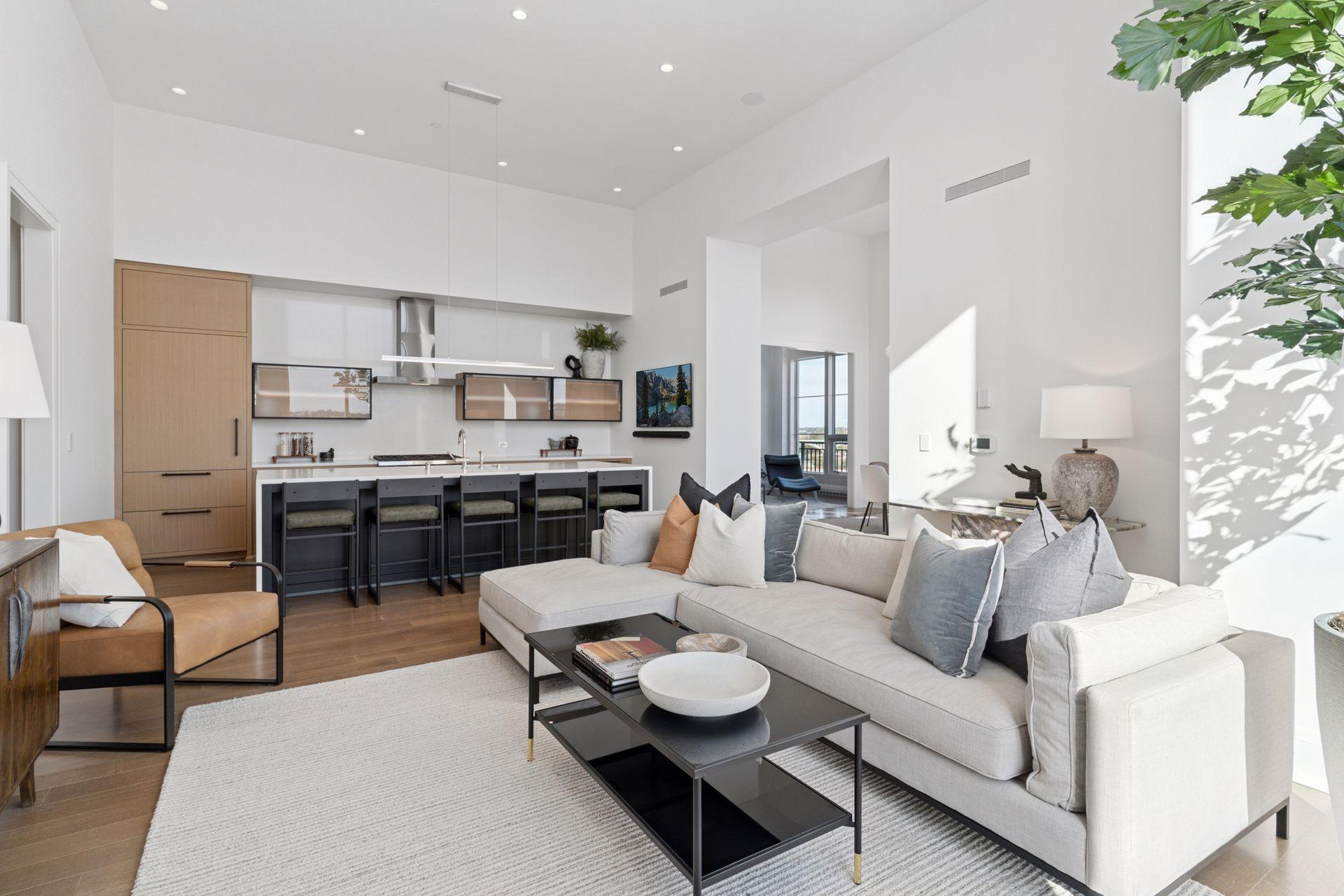 1111 W River Parkway 8D