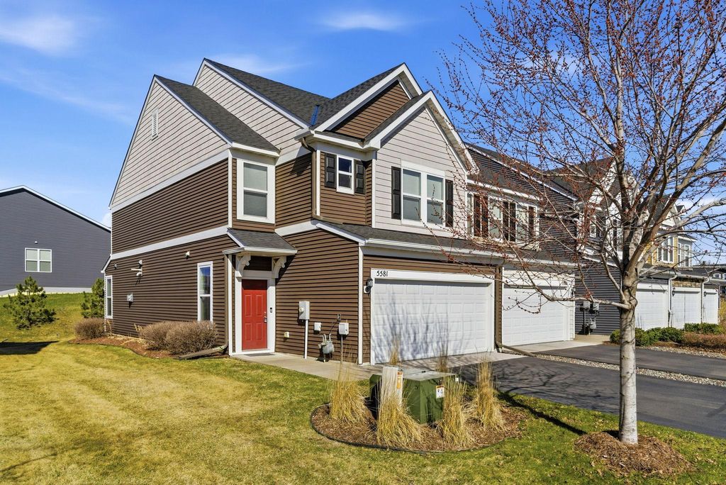 Photo of 5581 Yucca Lane N, Plymouth, MN 55446 (MLS # 7065783)