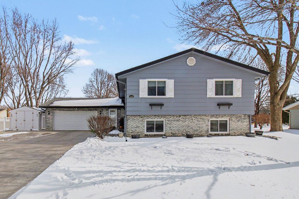 Photo of 1195 Van Buren Street S, Shakopee, MN 55379 (MLS # 6803723)