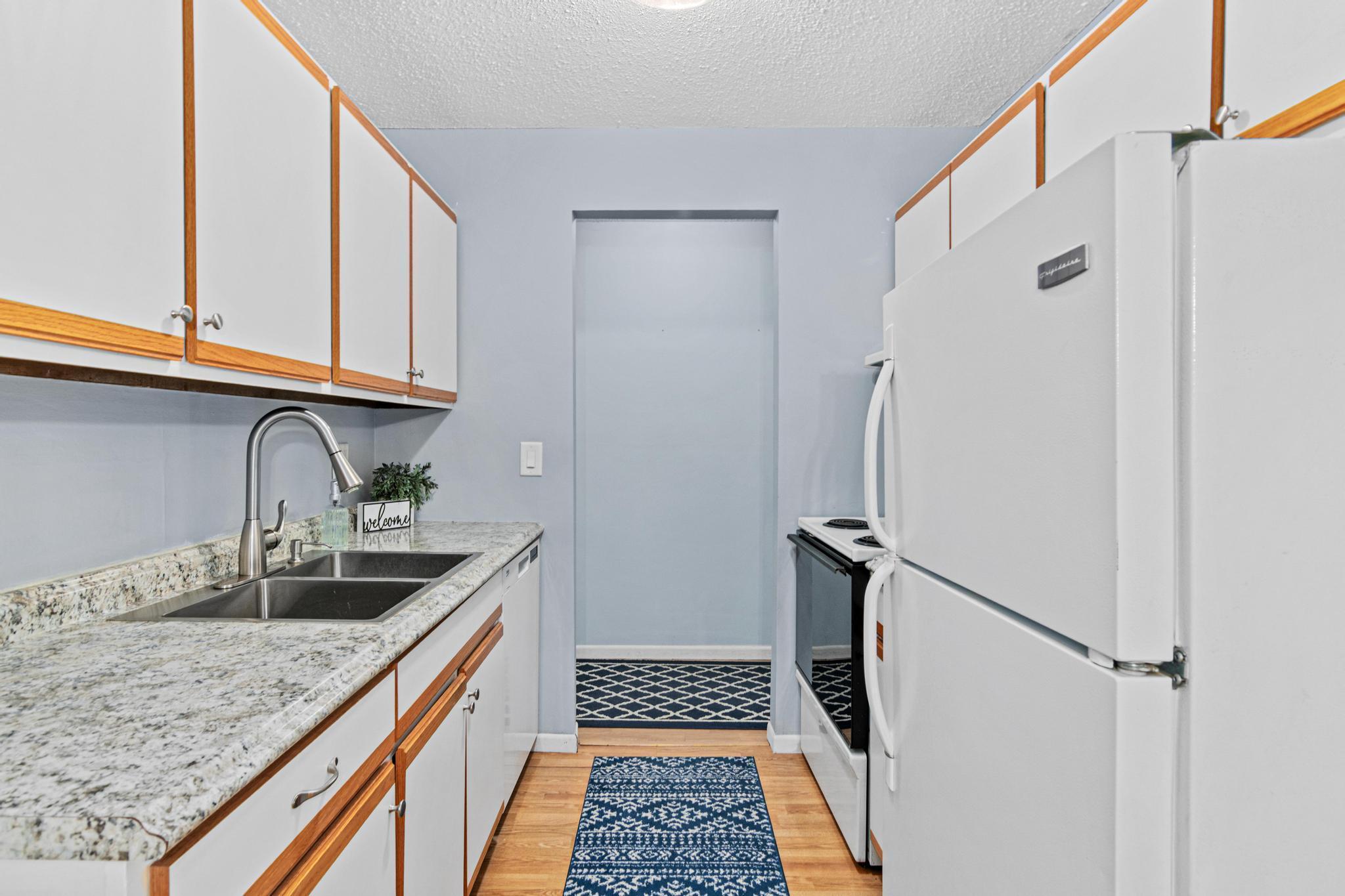 3461 Kent Street 1112
