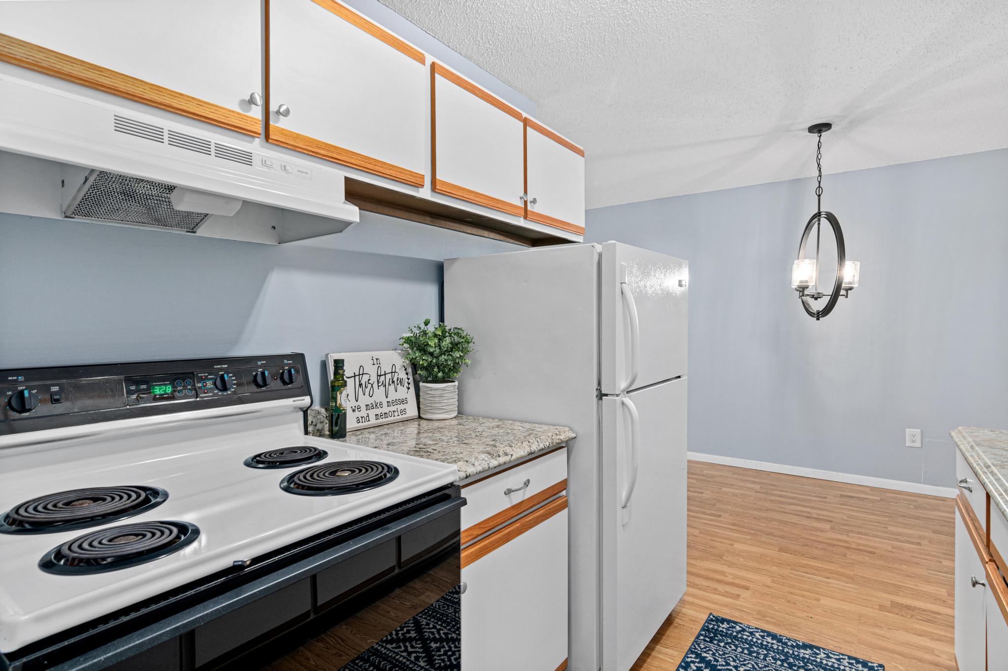 3461 Kent Street 1112
