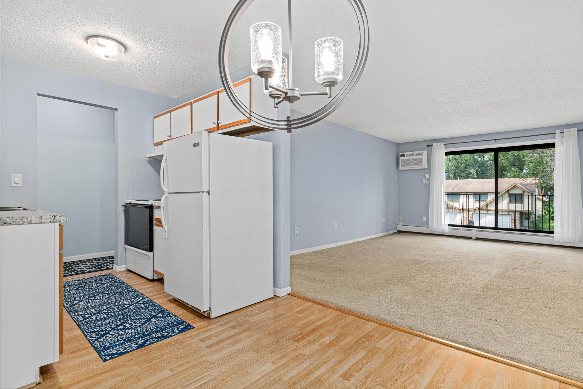 3461 Kent Street 1112