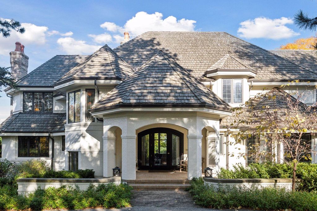 Photo of 2505 Cedar Point Drive, Wayzata, MN 55391 (MLS # 6804965)