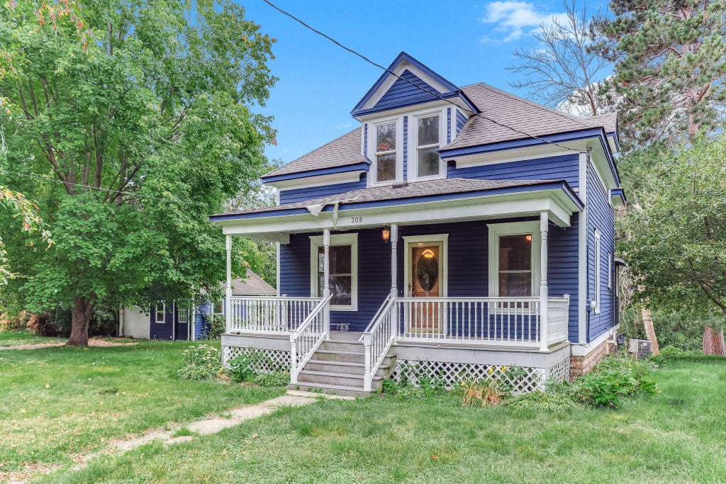 Photo of 309 S Adams Street, Saint Croix Falls, WI 54024 (MLS # 7148382)