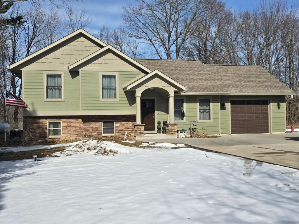 Photo of 23582 69th Avenue, Cadott, WI 54727 (MLS # 7028171)