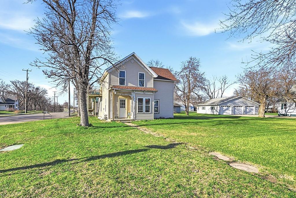 Photo of 301 Minnie Street, Paynesville, MN 56362 (MLS # 7057495)