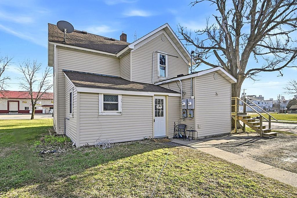 Photo of 301 Minnie Street, Paynesville, MN 56362 (MLS # 7057495)