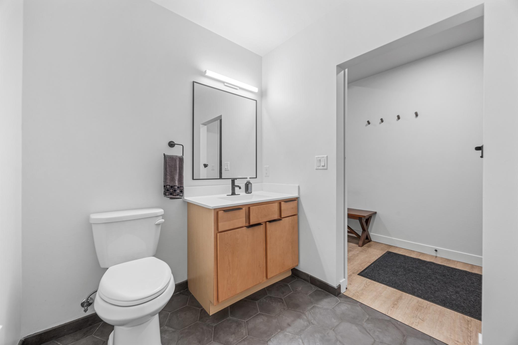 Fargo, North Dakota 58102, United States, 1 Bedroom Bedrooms, ,2 BathroomsBathrooms,Residential,Active,250140