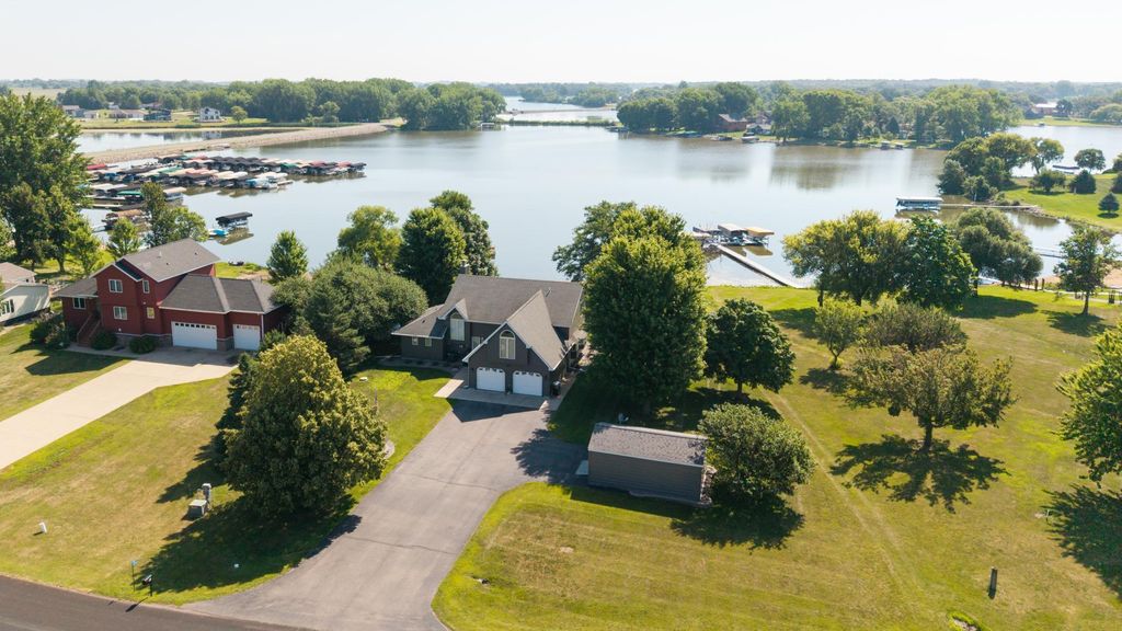 Photo of 12 Lake Shetek Drive, Slayton, MN 56172 (MLS # 7116790)