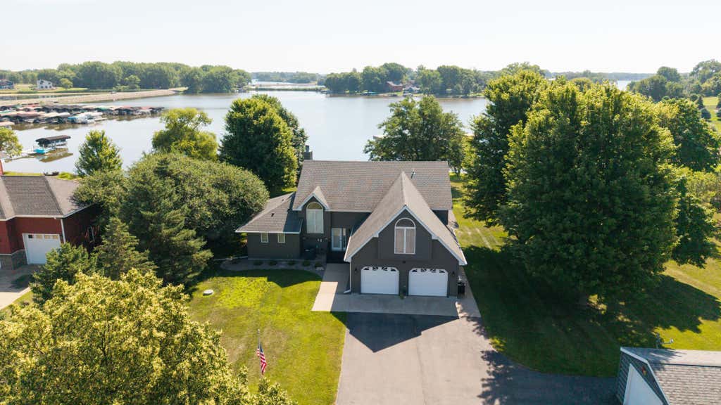 Photo of 12 Lake Shetek Drive, Slayton, MN 56172 (MLS # 7116790)