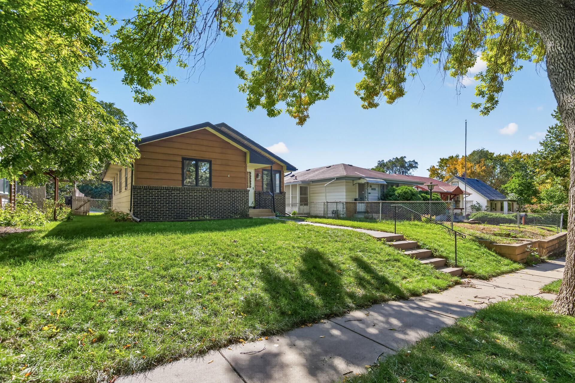 3861 Polk Street NE
