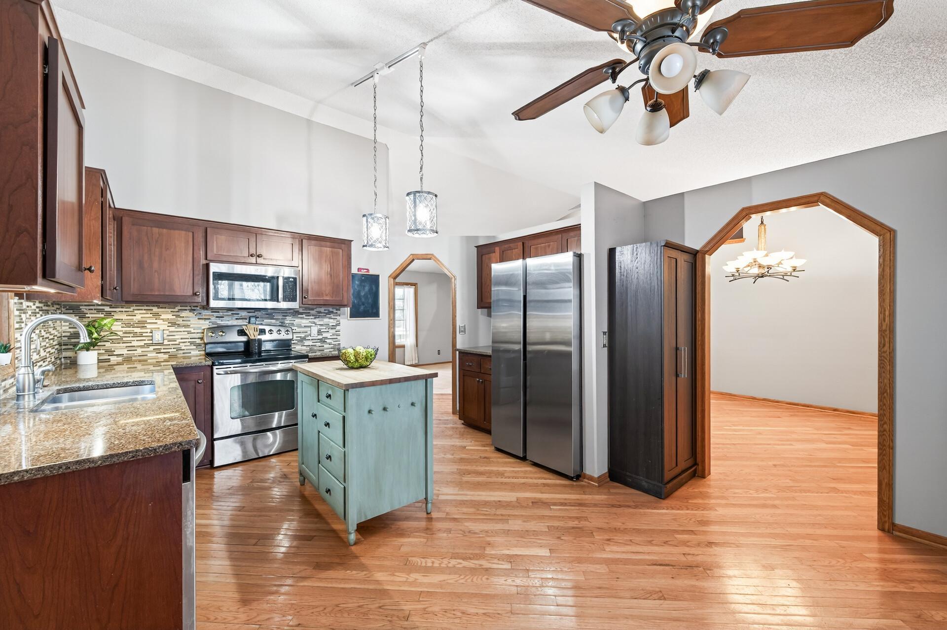 4993 Credit River Drive