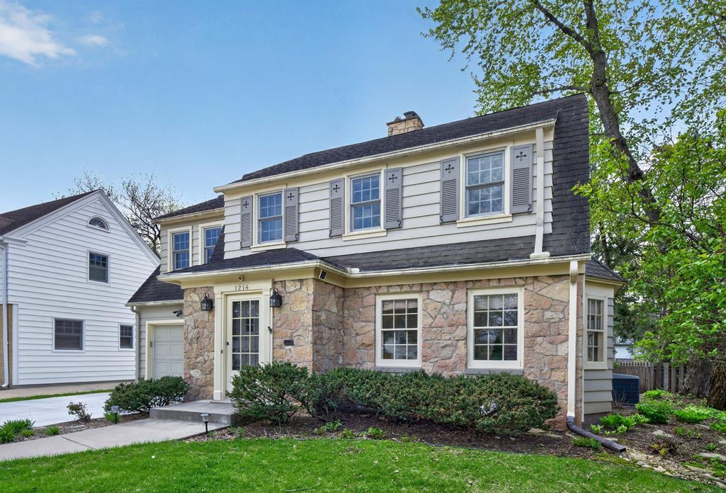 Photo of 1214 7th Street SW, Rochester, MN 55902 (MLS # 7075538)