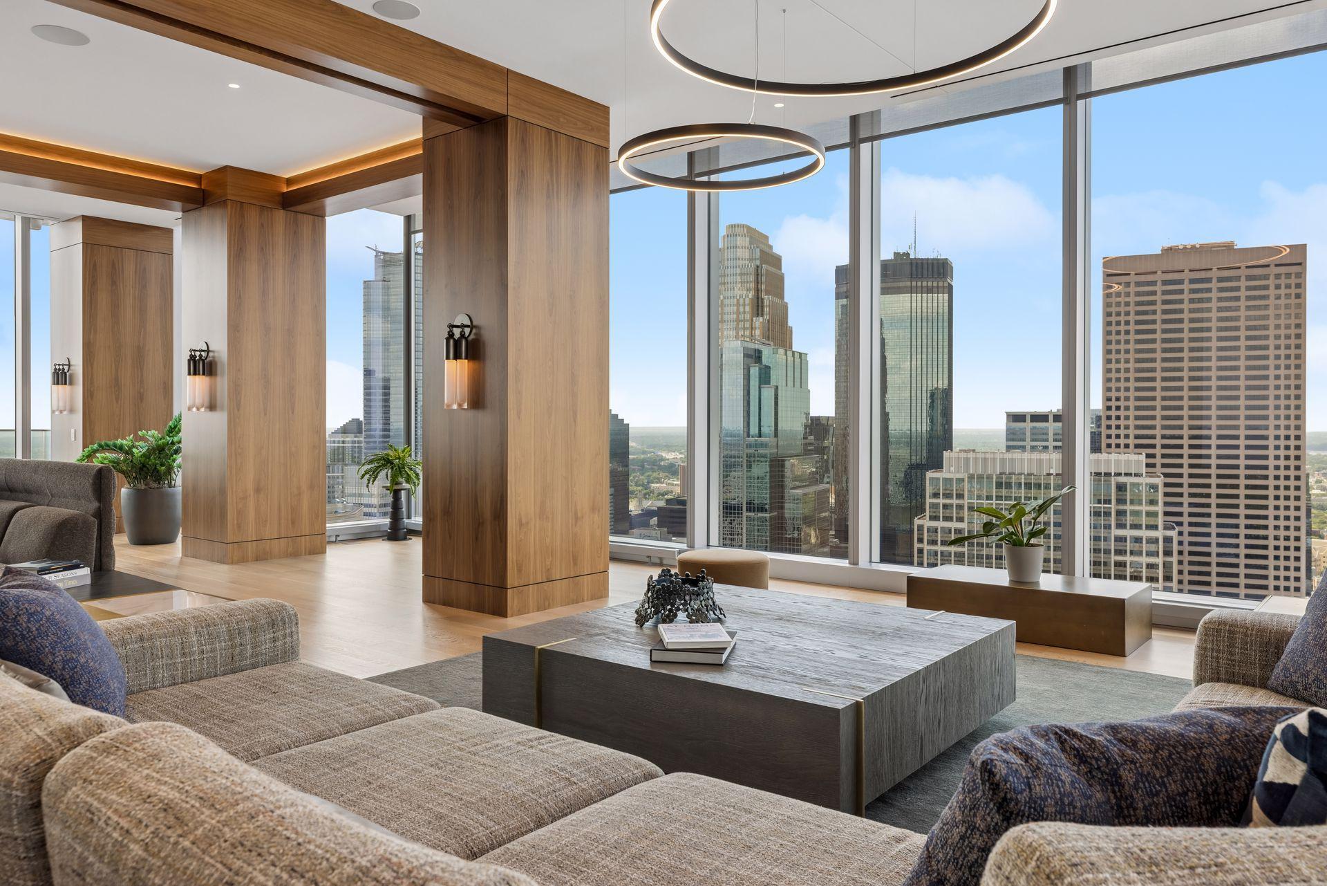 255 Hennepin Avenue 3505