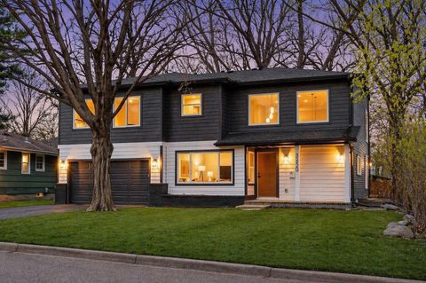 Photo of 3220 Aquila Lane S, Saint Louis Park, MN 55426 (MLS # 7042526)