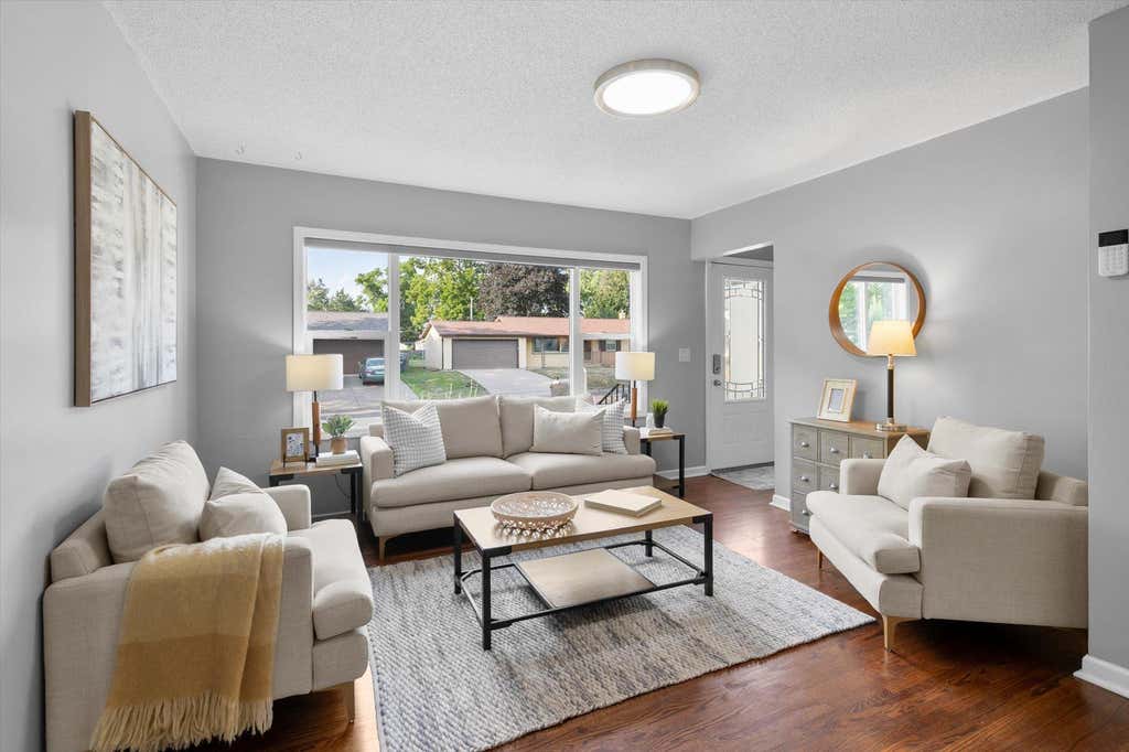 Photo of 2574 2nd Avenue E, North Saint Paul, MN 55109 (MLS # 7132196)